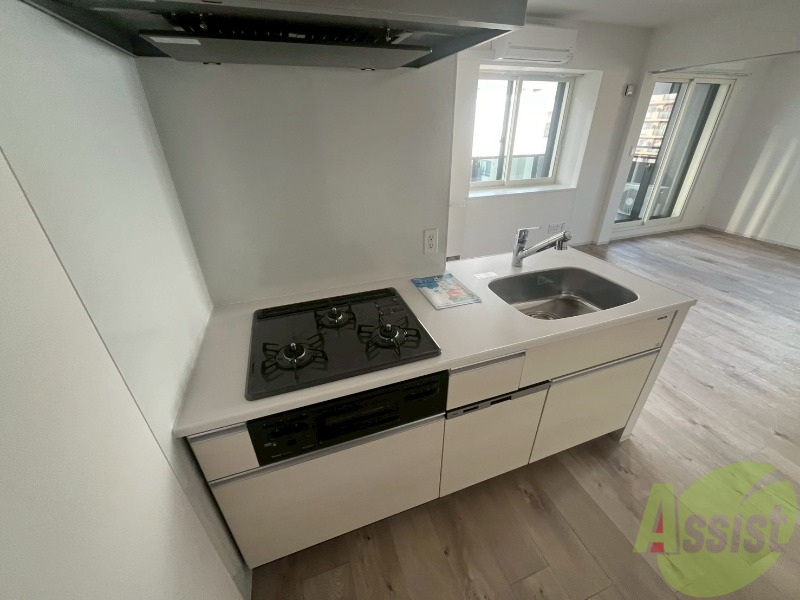 キッチン　３口システムキッチンなので、すぐお料理に使えます！