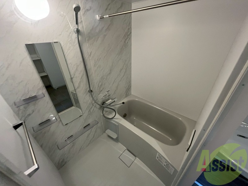 バス・シャワールーム　疲れを癒すには湯船でゆっくりするのが良いですよ。