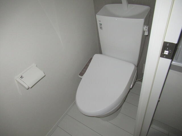 トイレ　別部屋参考画像