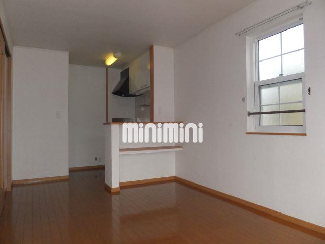 居室・リビング　窓付きのリビングです