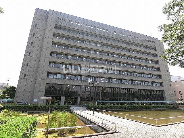 役所　津市役所（役所）まで2024m