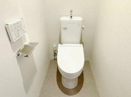 トイレ　※別部屋参考写真