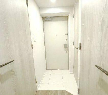 玄関　※別部屋参考写真