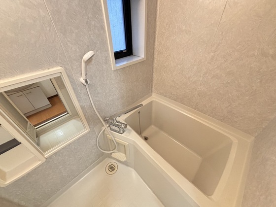 バス・シャワールーム　バスルーム