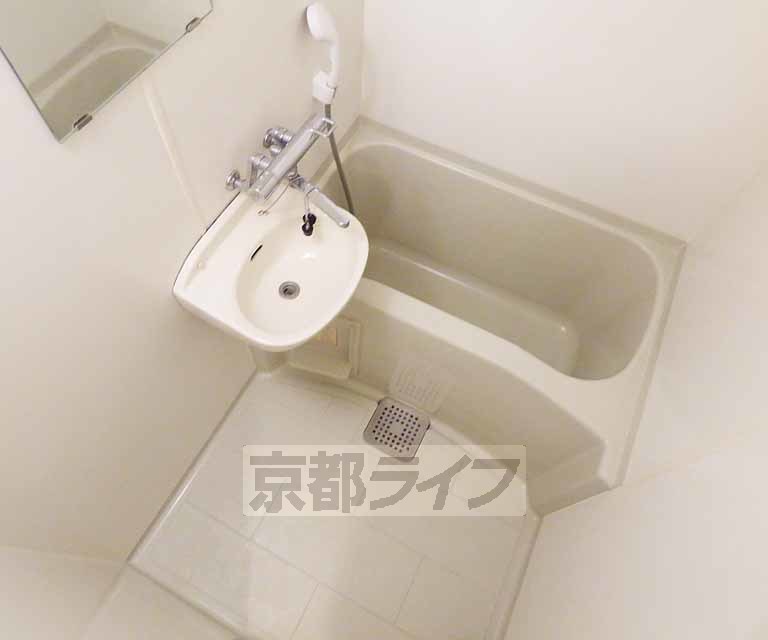 レオパレスALTAIVの風呂写真