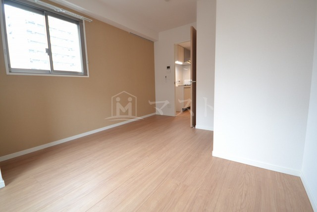 居室・リビング　※他号室写真参考