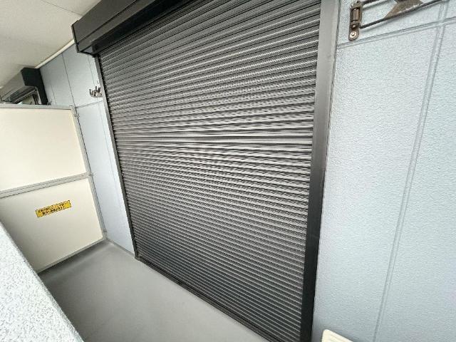バルコニー　シャッター雨戸