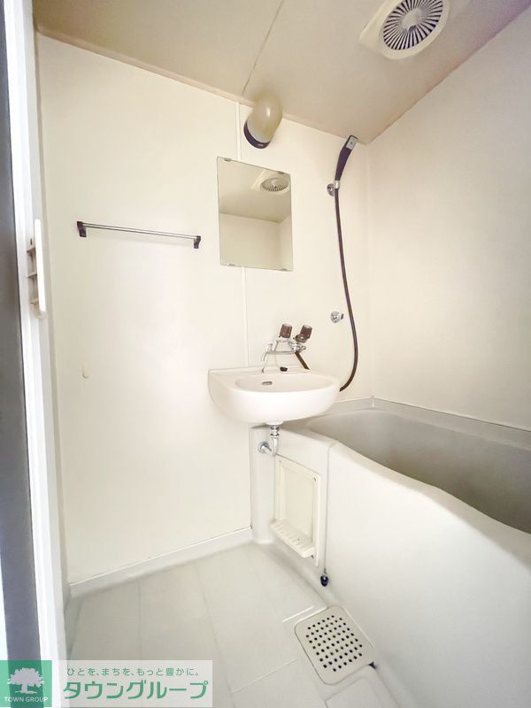 バス・シャワールーム