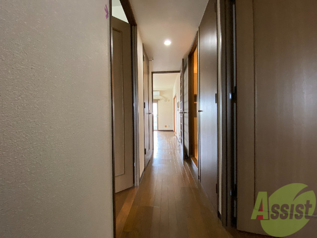 玄関　玄関からの風景です。広々としていいですね。