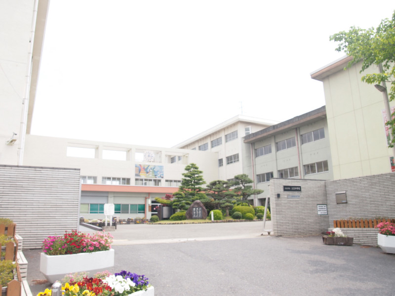 中学校　三笠中学校（中学校）まで1442m