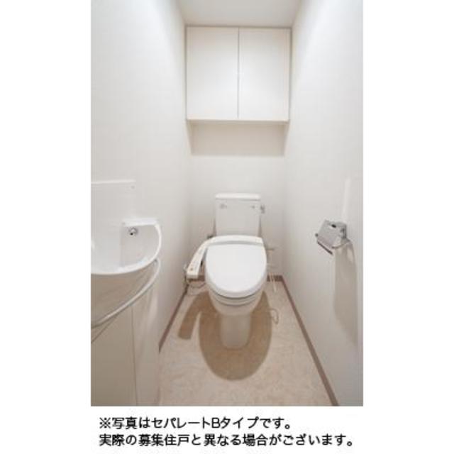 トイレ　※写真は同タイプ住戸です。