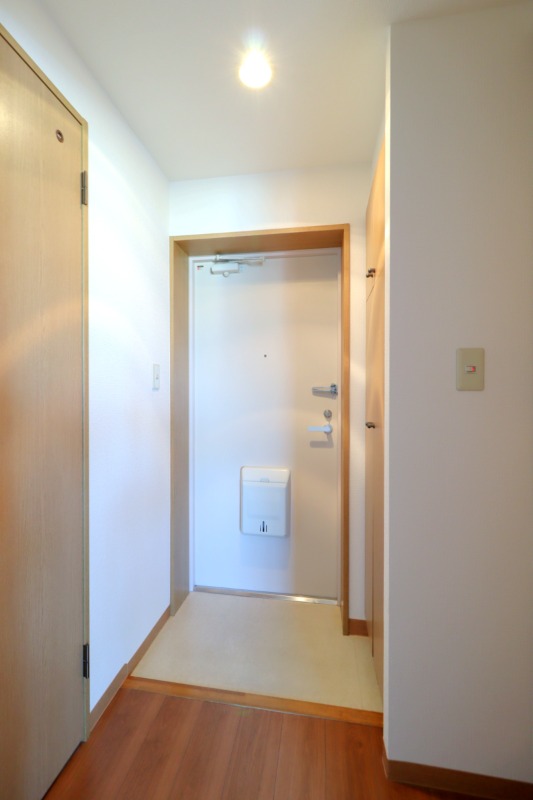 玄関　図面と現状に相違がある場合には現状を優先