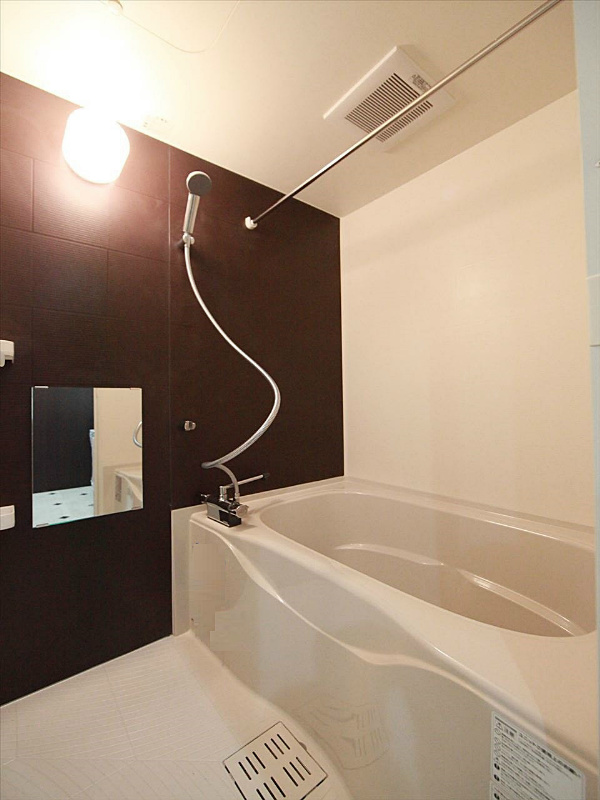 バス・シャワールーム　バスルーム