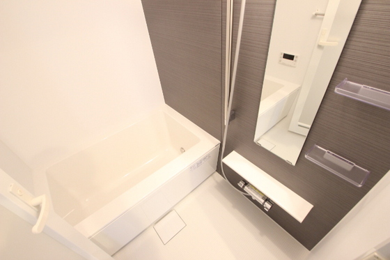 バス・シャワールーム　※別部屋の写真です