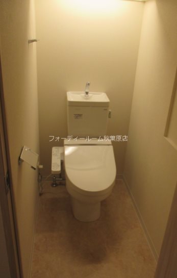 トイレ　別号室参考写真