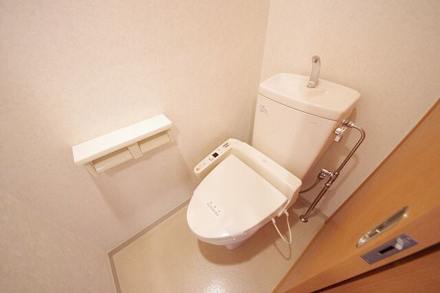 トイレ　トイレ（類似室内）