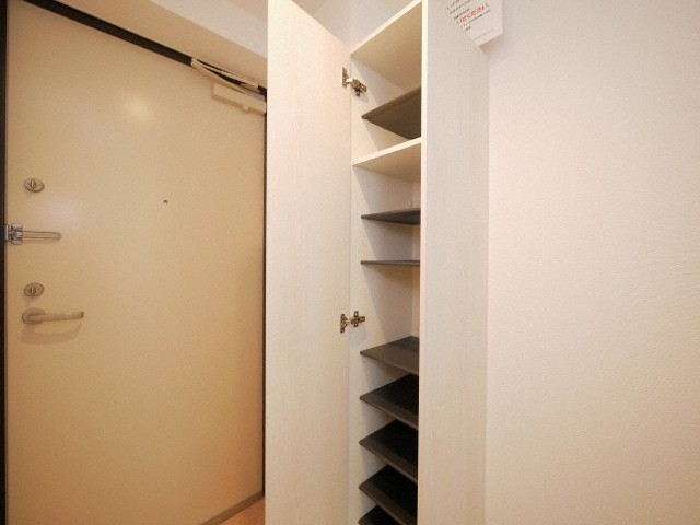 その他設備　シューズクローゼット付きです！