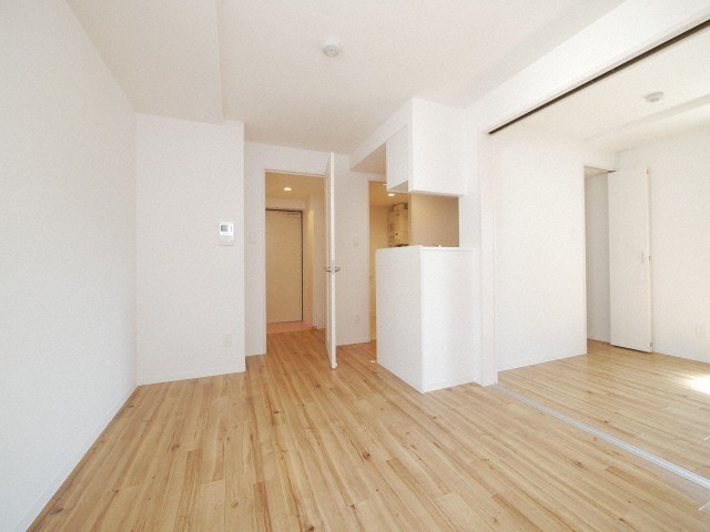 居室・リビング　☆8.3帖の広々としたリビングです！