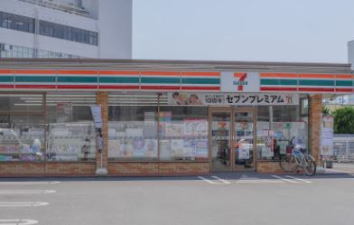 コンビニ　セブンイレブン 茅ヶ崎本宿町店（コンビニ）まで507m