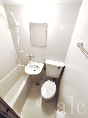 バス・シャワールーム　別部屋写真、ユニットバス