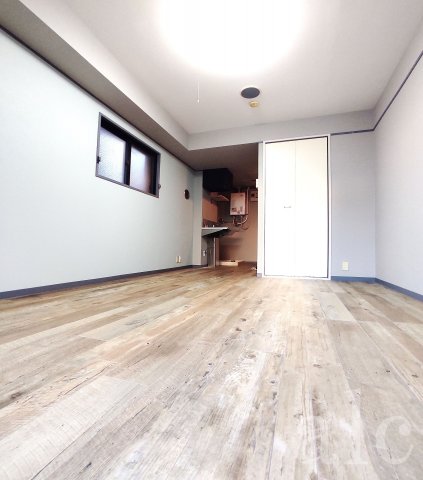 居室・リビング　別部屋写真、フローリングの材質がオシャレ♪居室写真
