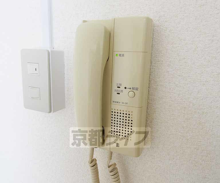 セキュリティ　インターホンです・