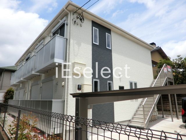 建物外観　２０１５年築のきれいな外観です