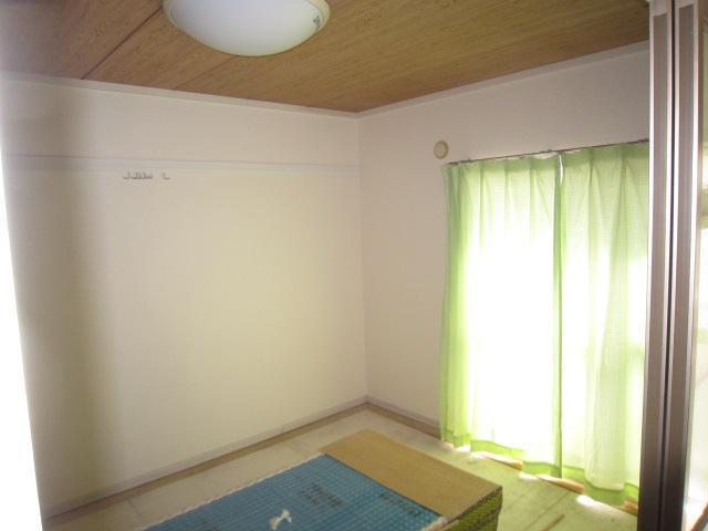 トイレ　日の差し込む和室はメッチャ和めます。