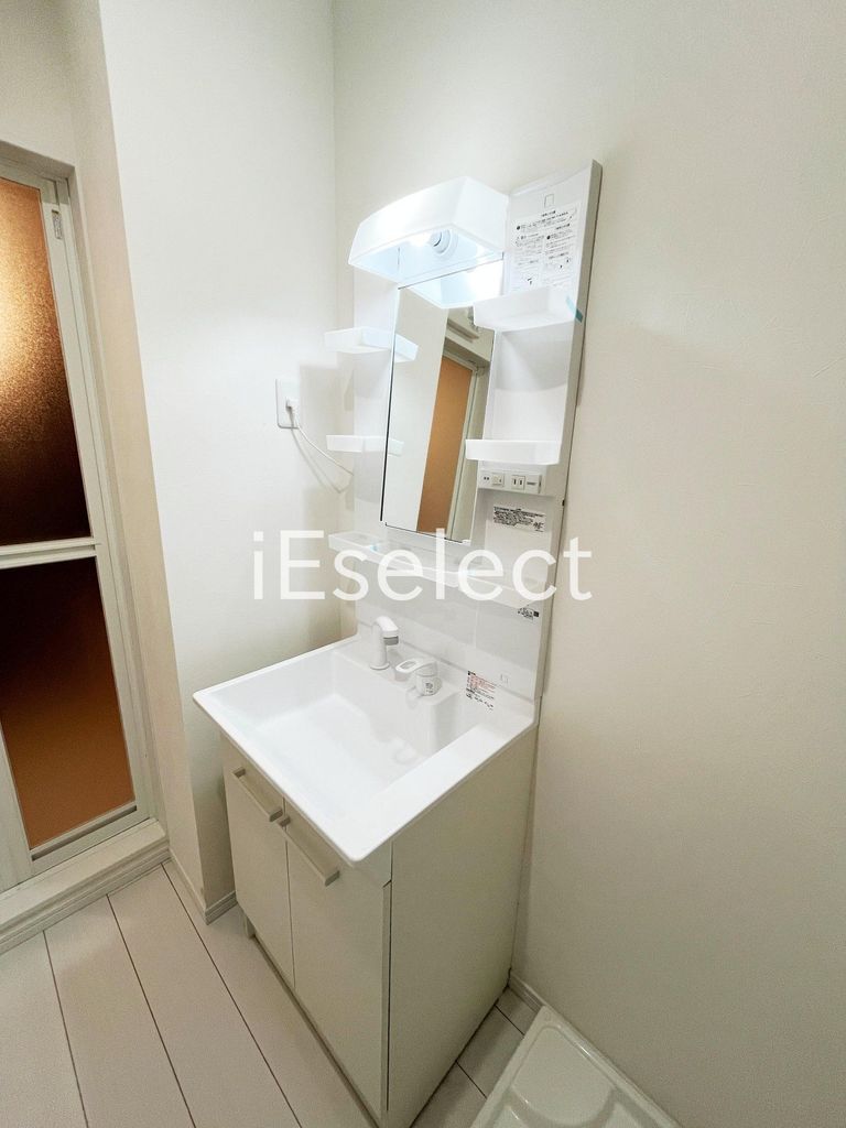 洗面設備　忙しい朝に便利なシャンプードレッサーです♪