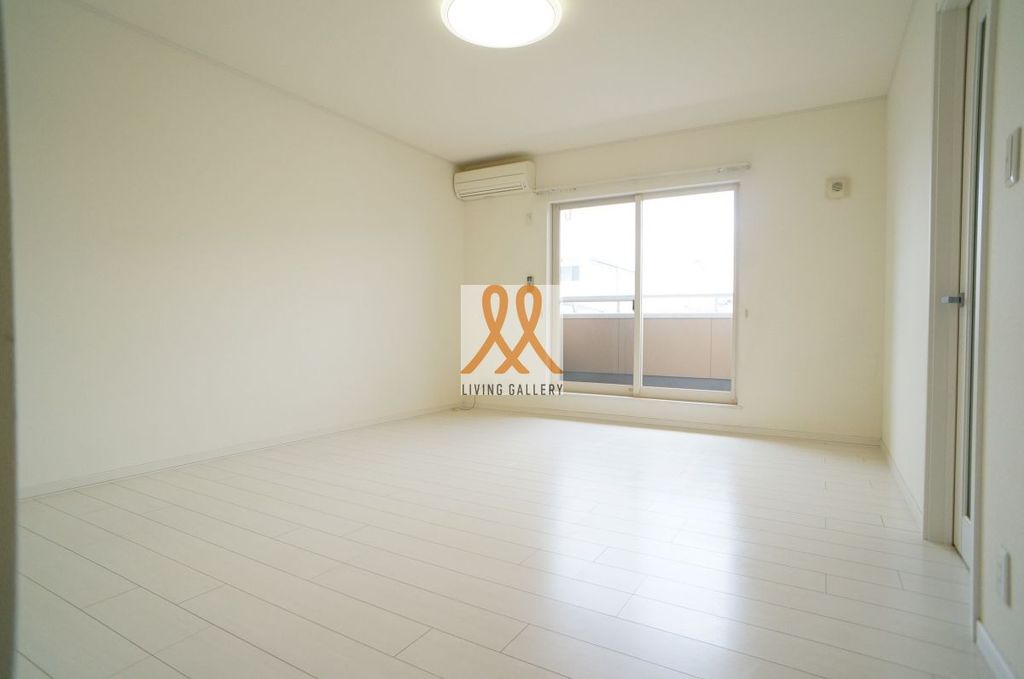 居室・リビング　他号室。参考写真