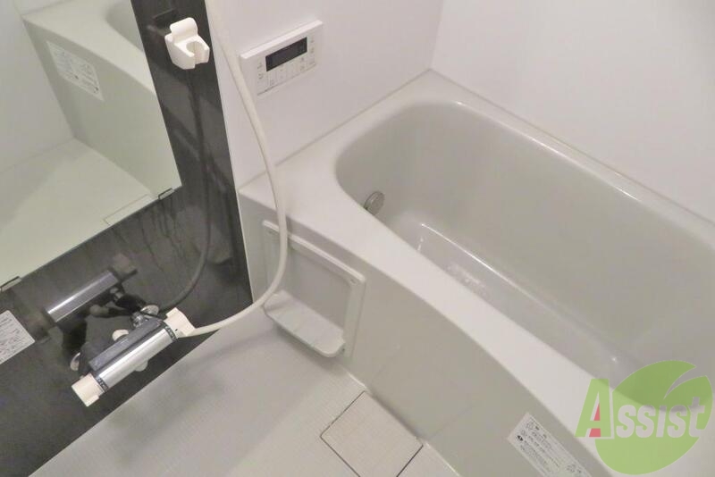 バス・シャワールーム　浴室は、十分なスペースと綺麗な浴槽がいいですね。