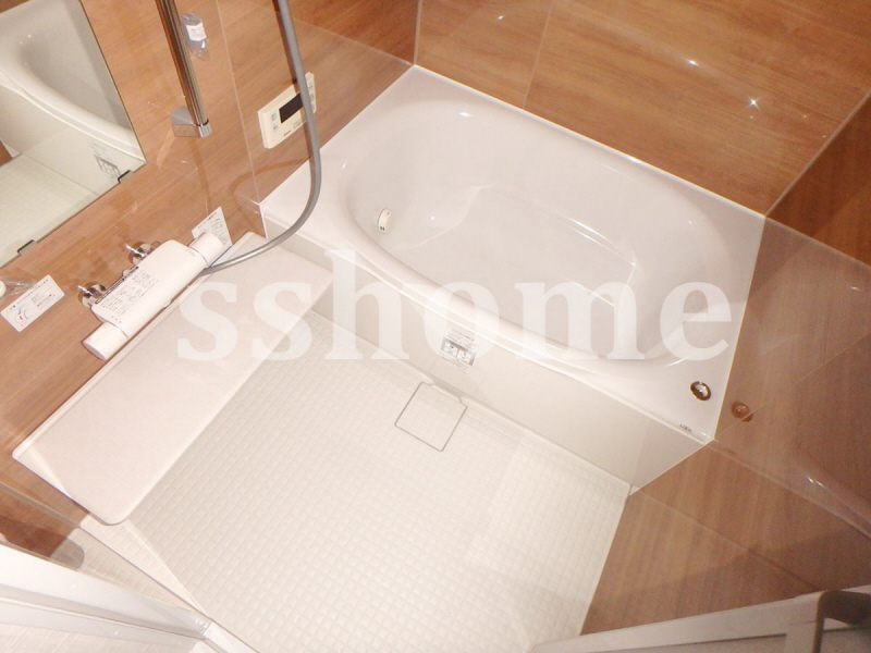 バス・シャワールーム　きれいなバスルーム