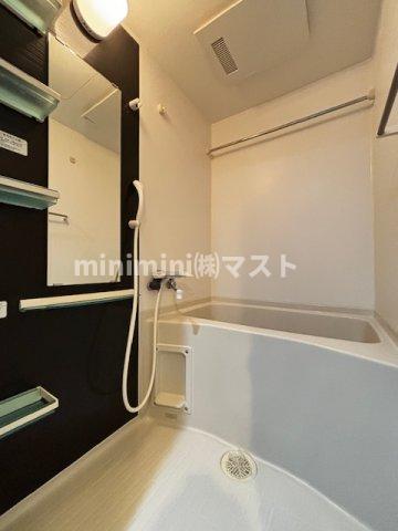 バス・シャワールーム　ウォシュレット付