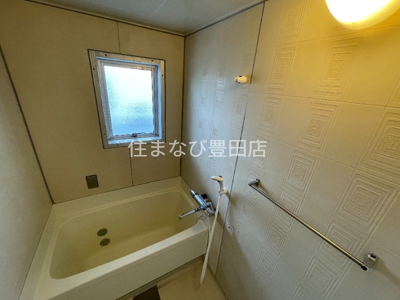 バス・シャワールーム　同型別部屋写真