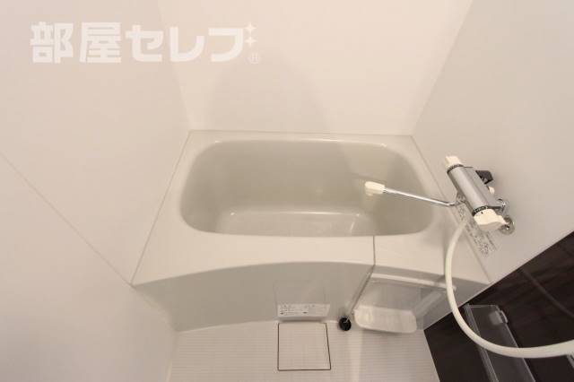 バス・シャワールーム　綺麗なバスルームです。