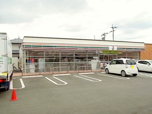 コンビニ　セブンイレブン菊陽町役場店（コンビニ）まで500m