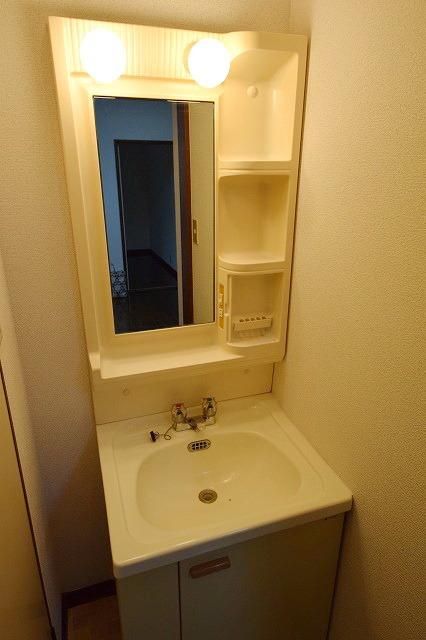 洗面設備　。・。・身だしなみを整える洗面台。・。・