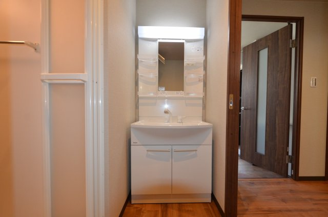 洗面設備　独立洗面化粧台付き☆