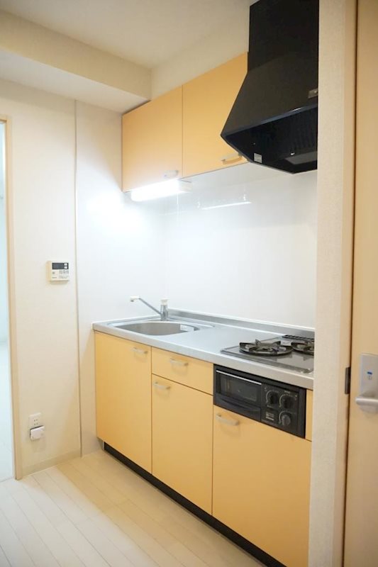 キッチン　★廊下部分も広々です★