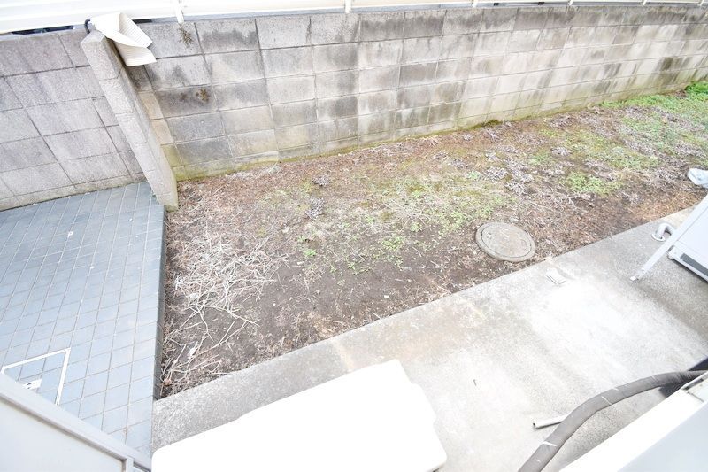 バルコニー　庭