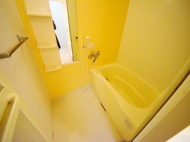 バス・シャワールーム　★追い焚きも付いています★