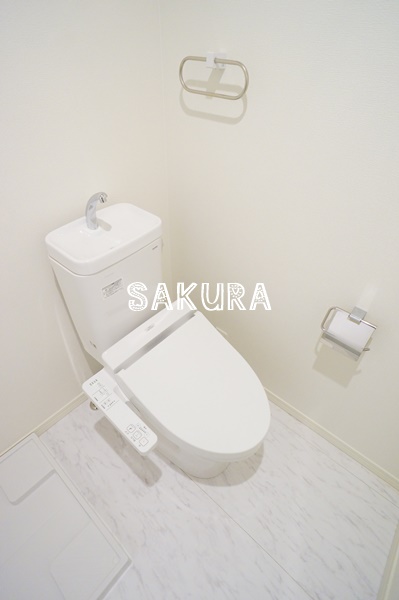 トイレ　嬉しい温水洗浄便座♪