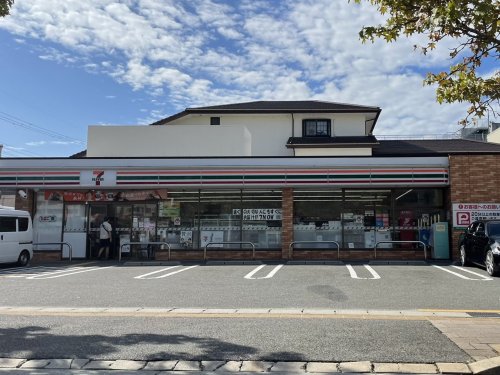 コンビニ　セブンイレブン 西宮高木西町店（コンビニ）まで520m