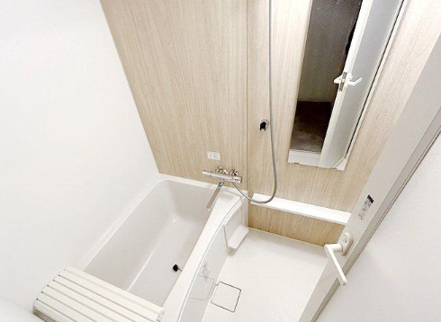 その他部屋・スペース　広くて明るい寝室