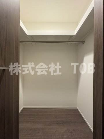 収納　B1　洋室6.5帖　収納