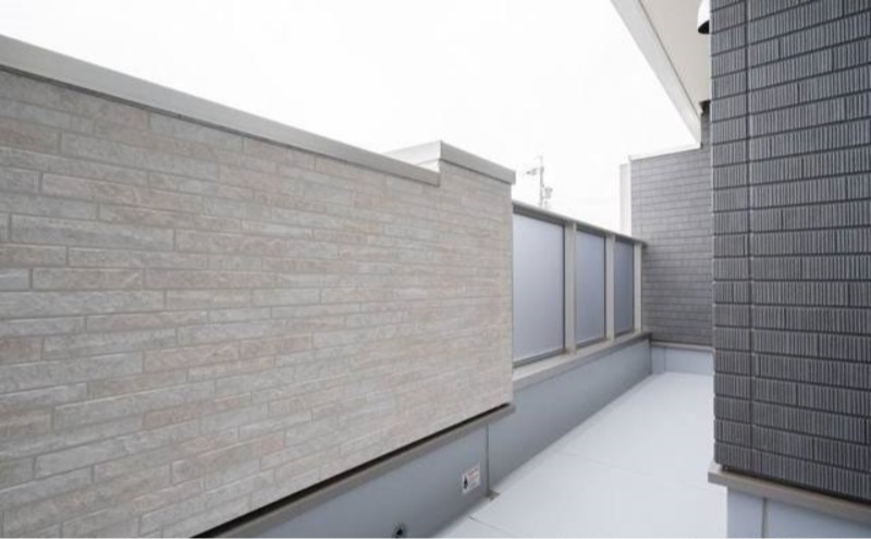 バルコニー　図面と現状に相違がある場合には現状を優先