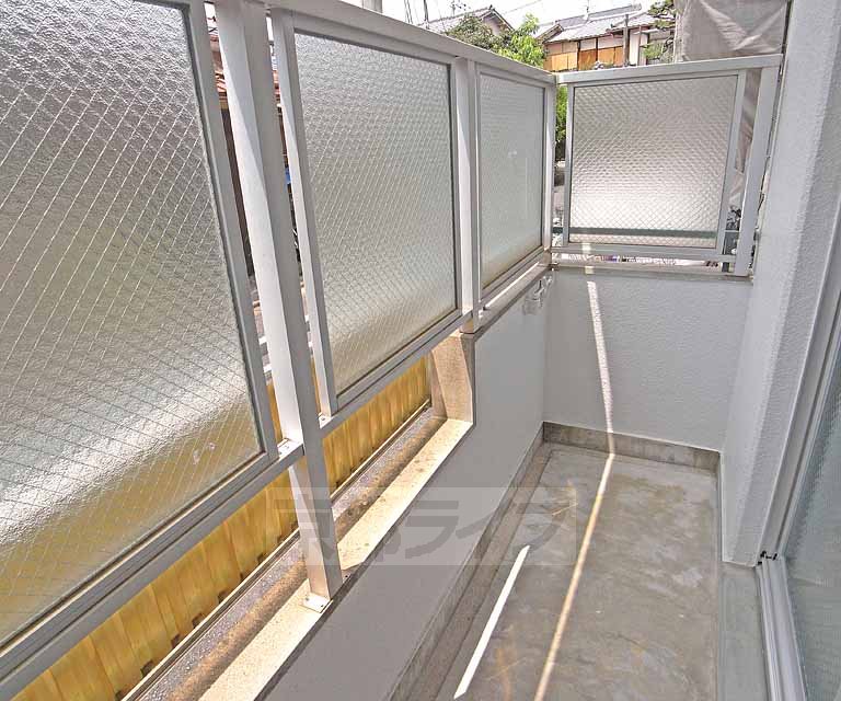 バルコニー　洗濯物がすぐ乾きます。