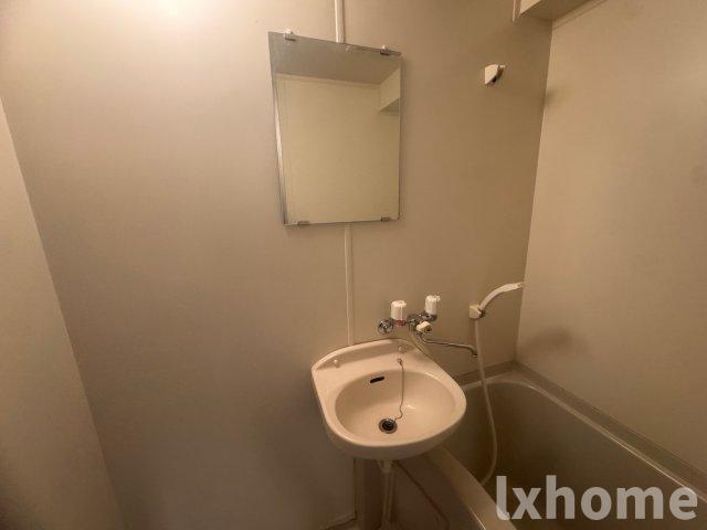 洗面設備　脱衣スペースもあります