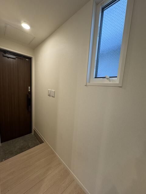 玄関　※全て別号室のお写真。内装等参考にしてください。