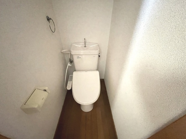 トイレ　温水暖房便座